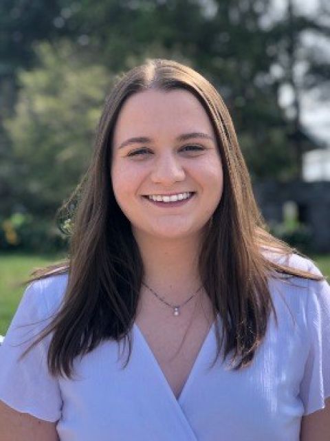 Emily Briselli headshot