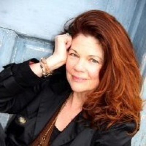Kate Farrell headshot